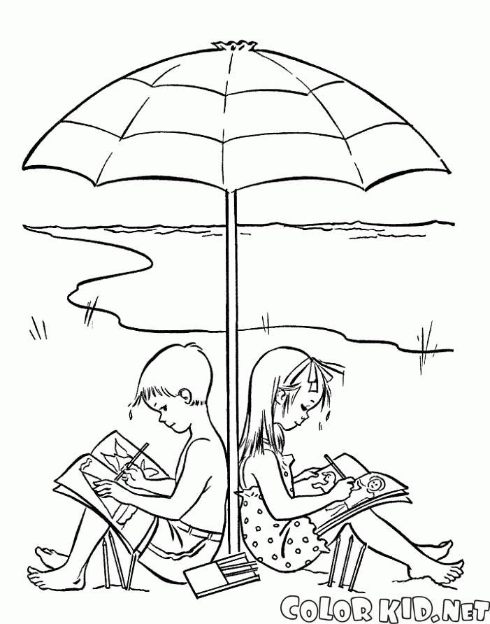 Güneşten bir şemsiye altında çocuklar