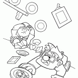 Evin bir fırtına isabet