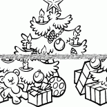 Noel ağacı ve birçok hediyeler